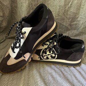NWOT Tory Burch Black/Grey Runners size 7.5
